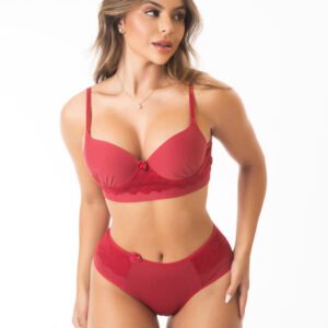 Conjunto de lingerie sensual com calcinha fio duplo, sutiã com elástico reforçado e calcinha de cós alto.